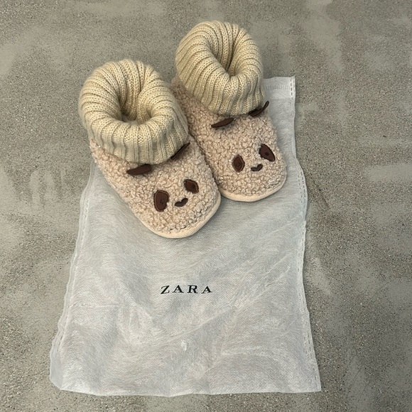 ZARA Mini CUTEST Little Puppy Slippers 🐶🥰 - Picture 1 of 6